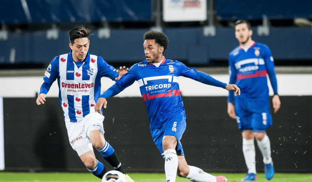 與保利尼奧 與保利尼奧